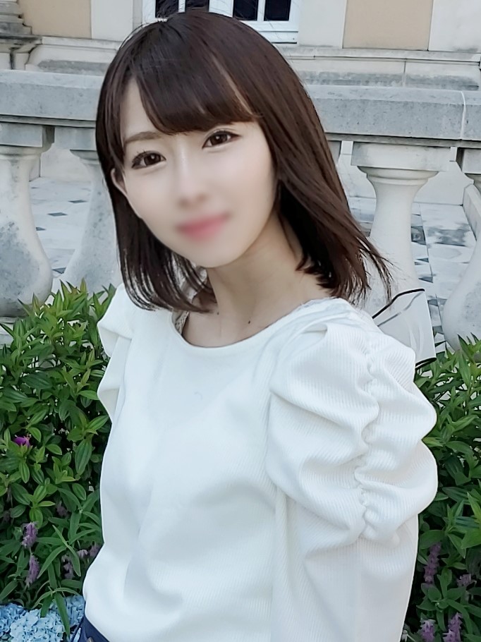 [FC2-PPV-1936211] 【無修正】與街頭偶然遇見的美少女再會！！對被通透肌膚包圍的美體中出！！（前編）