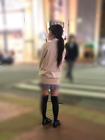 [FC2-PPV-1573985] 初拍 ️與合法羅莉小夏漫畫喫茶店做愛！！