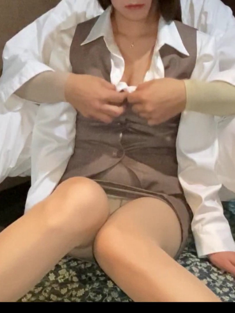 [FC2-PPV-1572752] 鄉下美人選美會地方美人OL為了哥哥欠債中出露臉流出