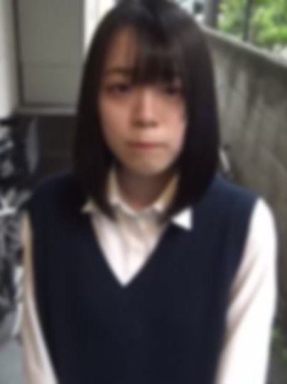 [FC2-PPV-2320947] 10代現役生芽衣。叫出家裡與朋友玩樂。大量顏射＆大量中出。