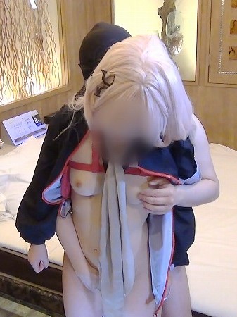 [FC2-PPV-1556245] 中出！AR15醬 Part3 豐滿美臀與美白小穴濕透玩弄背後位抽插