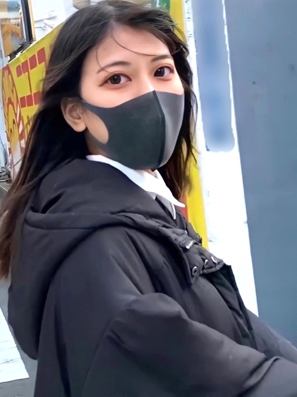 [FC2-PPV-2725206] 交友網站見面的由美!!假借內衣攝影師強行自拍性愛