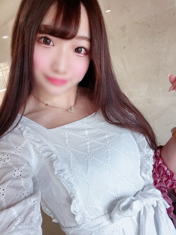 [FC2-PPV-2067879] 完全露臉 白皙清楚18歳現役女學生！光看到肉棒就濕了