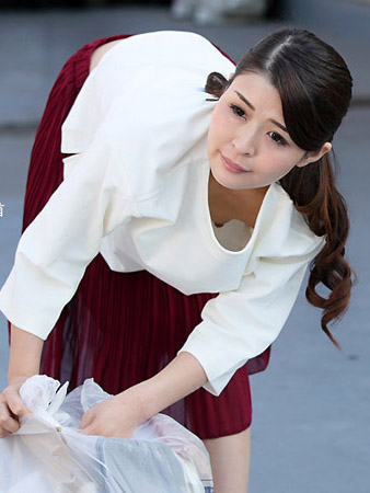 [1pondo_062317_543] 早起鄰居人妻不穿奶罩倒垃圾真欠幹 山中麗子