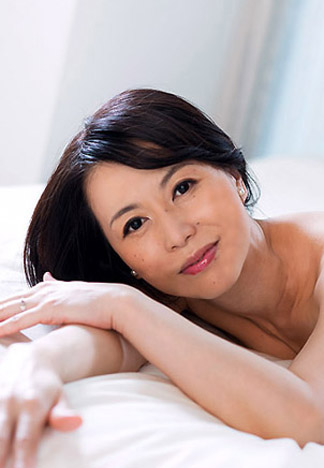 [_1pondo_052317_530] 心跳不已 ～肌膚白嫩透亮的四十歲女性～