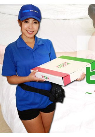 [HEYZO-1079] 肏翻披薩宅配妹～鮑魚濃精風味～- 內村莉奈