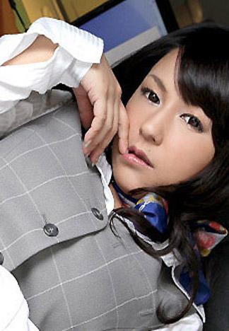 [caribbeancom_021312-941] 想要被粉領族用美臀壓臉 Vol.2 後篇 中居千春