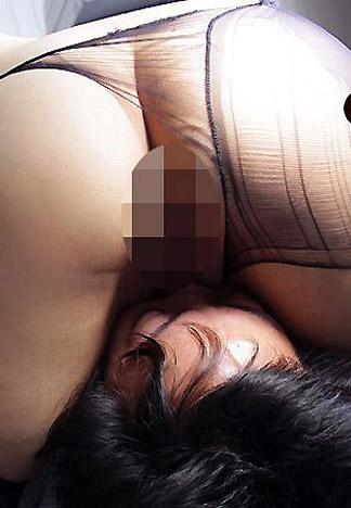 [caribbeancom_121611-888] 想要被粉領族用美臀壓臉 Vol.2 中居千春